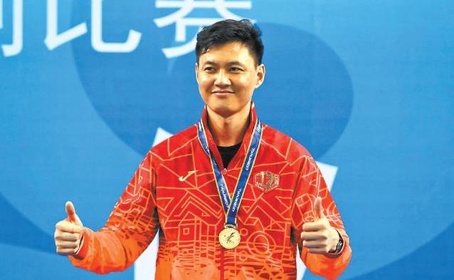 支持, 成为中国男, 他说