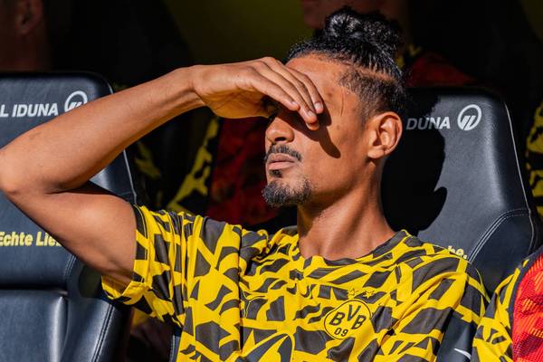 签下阿莱, 阿莱支付了